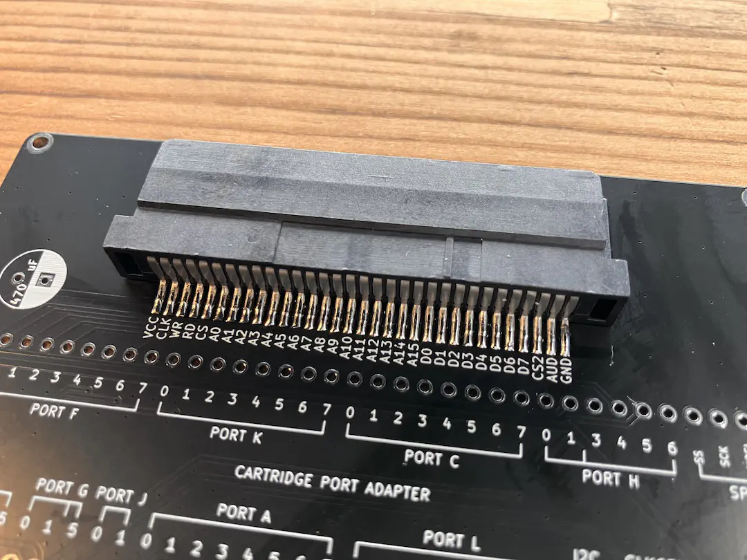 ゲームボーイのカートリッジスロットをハンダ付けしたところ