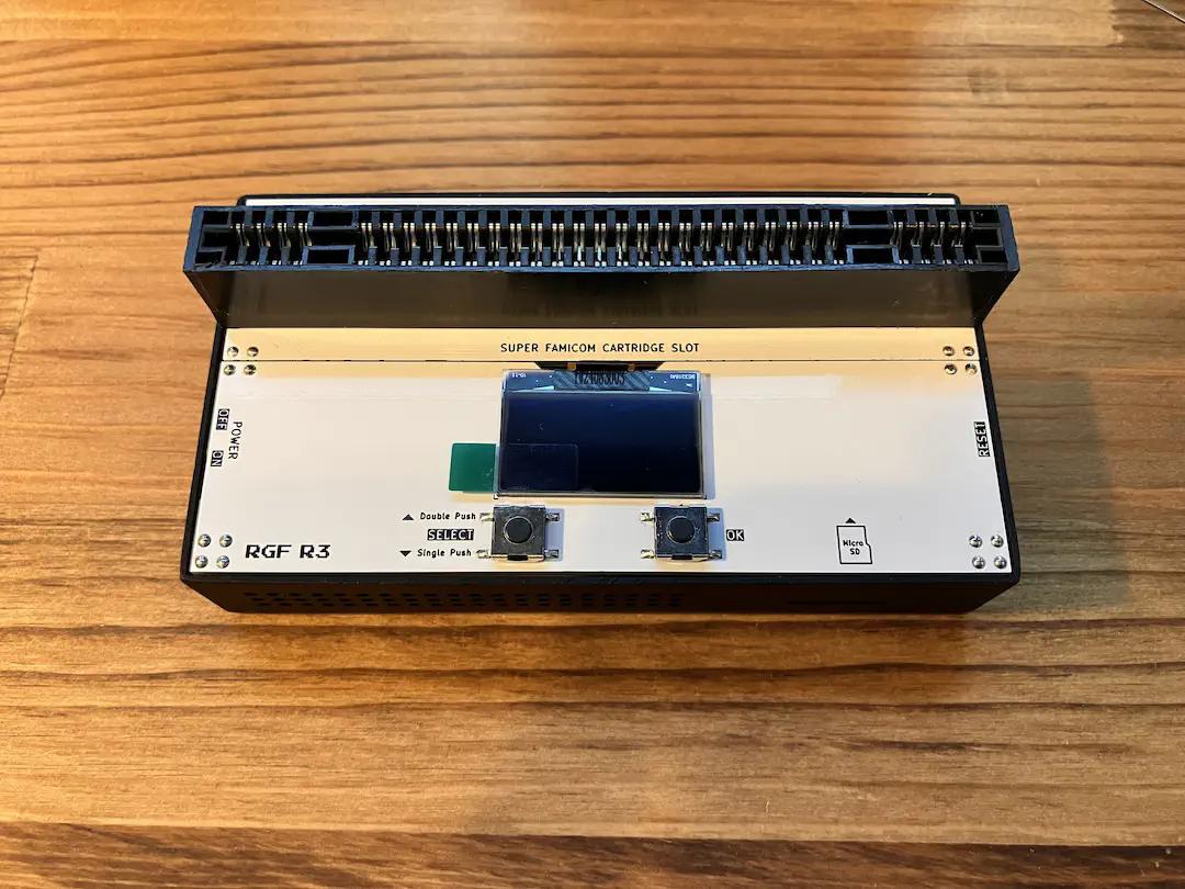 スーパーファミコンのスロットをセットしたところ